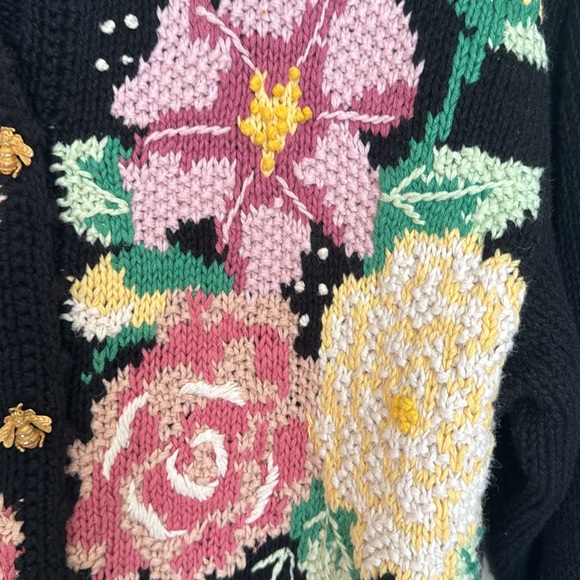 VTG Floral Sweater - Picture 5 of 5